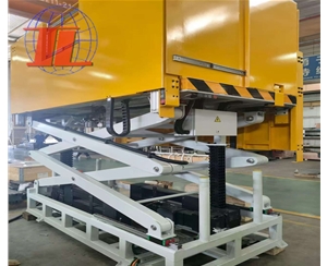 Steel chain lifting platform (rigid chain elevator)